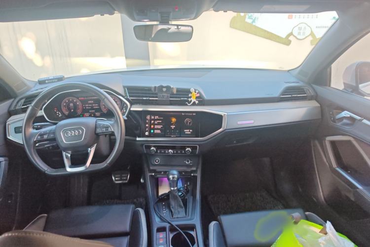 Used Audi Q3 2024 35 TFSI Fashion Dynamic Edition Interior 3