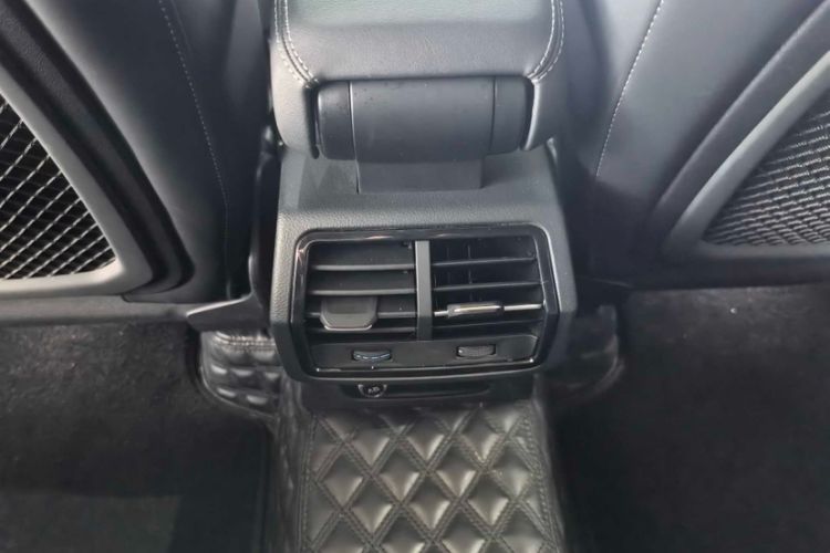 Used Audi Q3 2024 40 TFSI Fashion Dynamic Model Interior 4