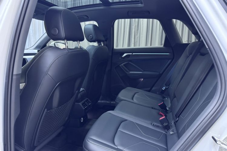 Used Audi Q3 2024 35 TFSI Fashion Dynamic Edition Interior 5