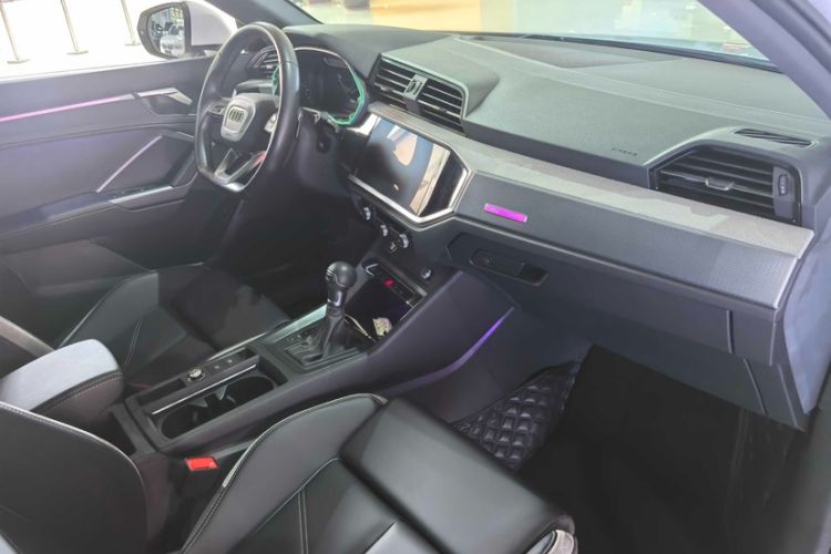 Used Audi Q3 2024 40 TFSI Fashion Dynamic Model Interior 8