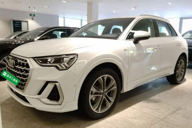 Used Audi Q3 2024 40 TFSI Fashion Dynamic Model