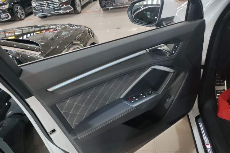 Used Audi Q3 2024 40 TFSI Fashion Dynamic Model Left Front Door Interior