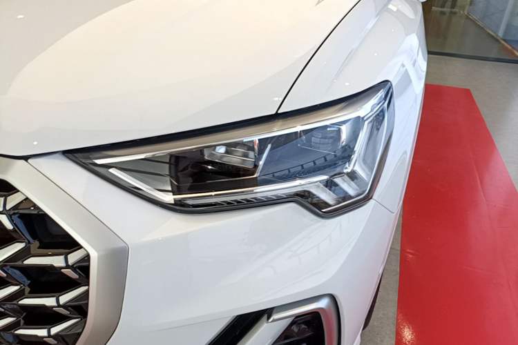 Used Audi Q3 2024 35 TFSI Fashion Dynamic Edition Left Front Headlight