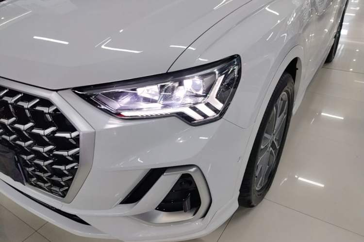 Used Audi Q3 2024 40 TFSI Fashion Dynamic Model Left Front Headlight