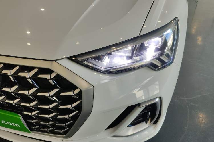 Used Audi Q3 2024 35 TFSI Ambition Dynamic Edition Left Front Headlight