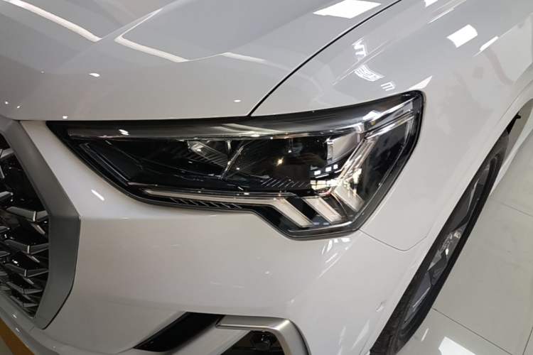 Used Audi Q3 2024 35 TFSI Fashion Dynamic Edition Left Front Headlight