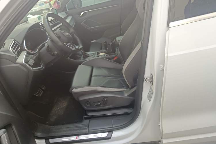 Used Audi Q3 2024 35 TFSI Fashion Dynamic Edition Left Front Seat