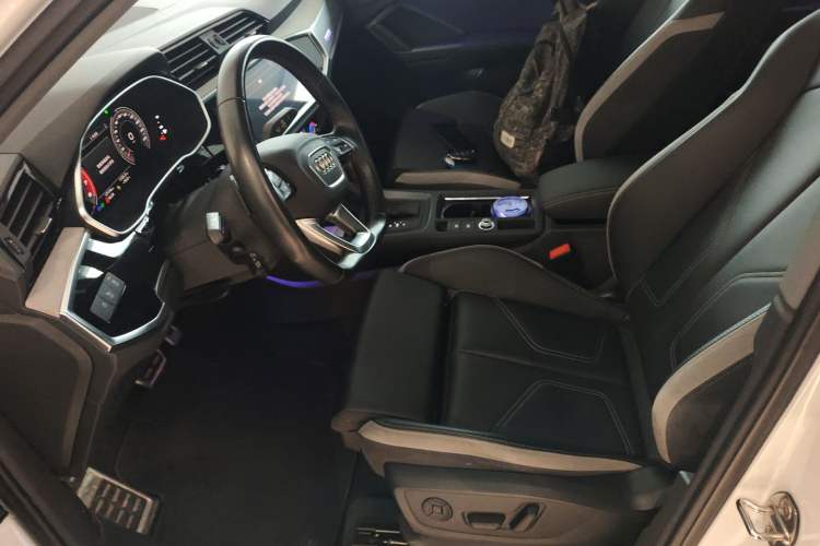 Used Audi Q3 2024 40 TFSI Fashion Dynamic Model Left Front Seat