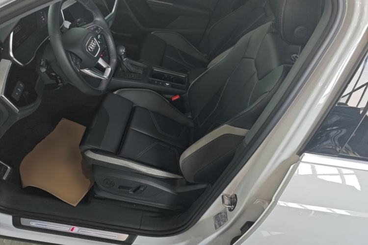 Used Audi Q3 2024 35 TFSI Fashion Dynamic Edition Left Front Seat