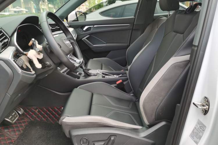 Used Audi Q3 2024 35 TFSI Fashion Dynamic Edition Left Front Seat