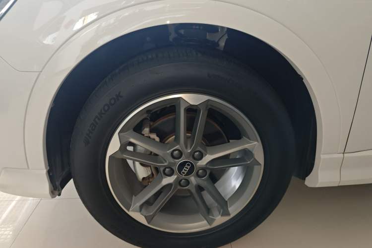 Used Audi Q3 2024 35 TFSI Ambition Dynamic Edition Left Front Wheel Hub