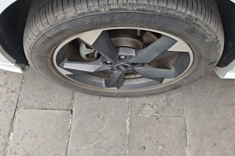 Used Audi Q3 2024 35 TFSI Fashion Dynamic Edition Left Front Wheel Hub