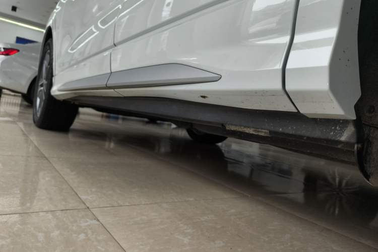 Used Audi Q3 2024 40 TFSI Fashion Dynamic Model Left Side Sill