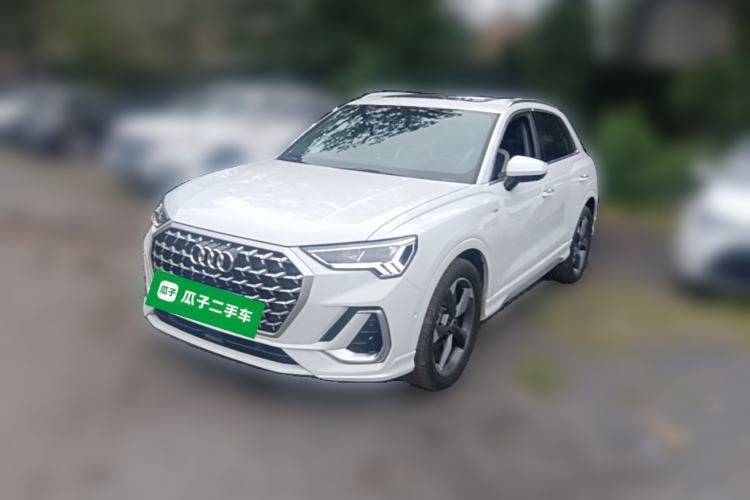 Used Audi Q3 2024 35 TFSI Fashion Dynamic Edition Guazi used car, China used car export, Used car for sale, Used cars, Cheapest cars for sale