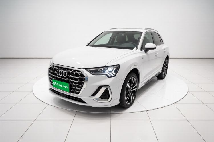 Audi Q3 2024 35 TFSI Fashion Dynamic Edition