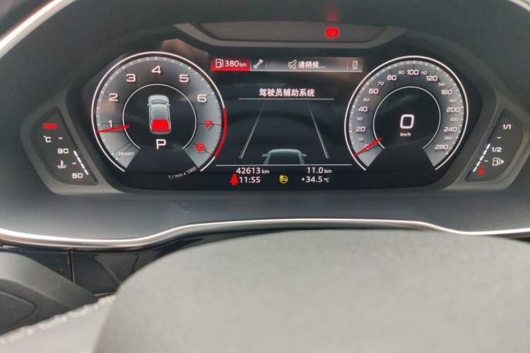 Used Audi Q3 2024 35 TFSI Fashion Dynamic Edition Odometer Close Up