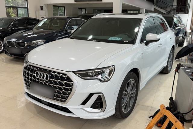 Used Audi Q3 2024 40 TFSI Fashion Dynamic Model