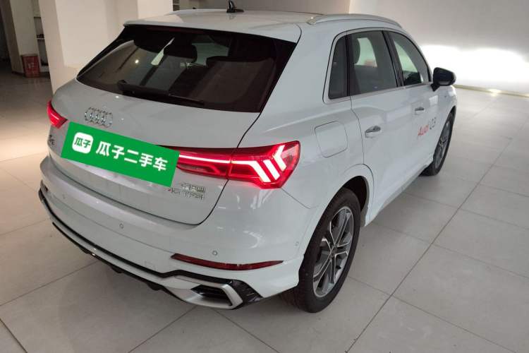 Used Audi Q3 2024 40 TFSI Fashion Dynamic Model Rear Right 45 Deg
