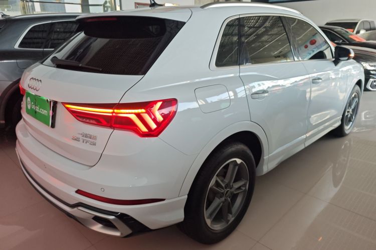 Used Audi Q3 2024 35 TFSI Ambition Dynamic Edition Rear Right 45 Deg