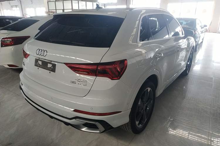 Used Audi Q3 2024 35 TFSI Fashion Dynamic Edition Rear Right 45 Deg