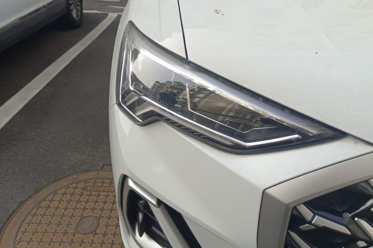 Used Audi Q3 2024 35 TFSI Fashion Dynamic Edition Right Front Headlight