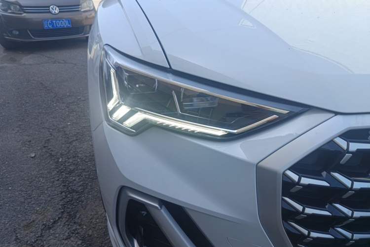 Used Audi Q3 2024 35 TFSI Fashion Dynamic Edition Right Front Headlight