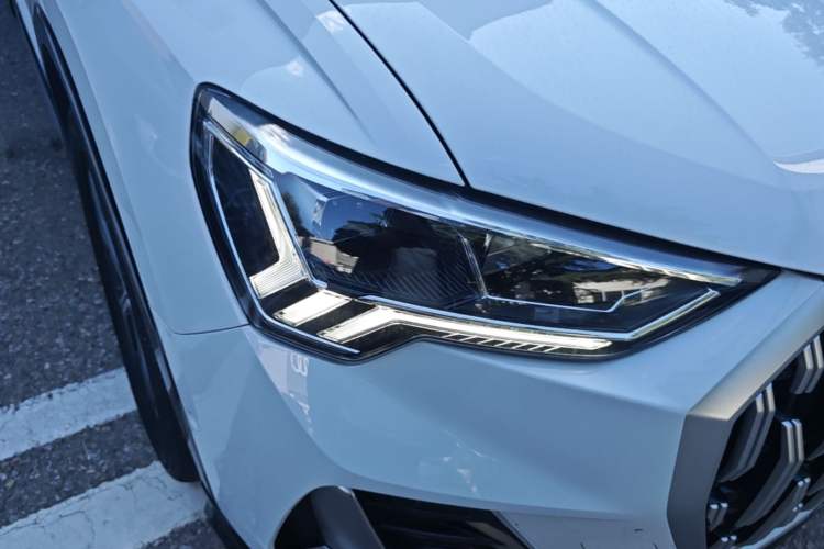 Used Audi Q3 2024 35 TFSI Stylish and Elegant Edition Right Front Headlight
