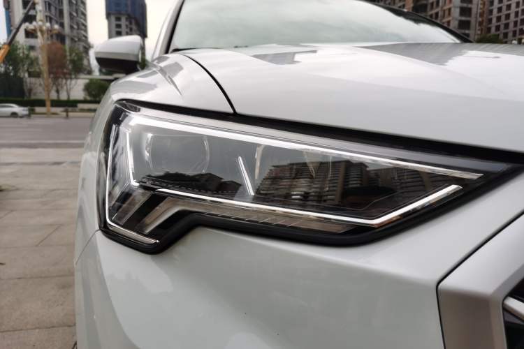 Used Audi Q3 2024 35 TFSI Fashion Dynamic Edition Right Front Headlight