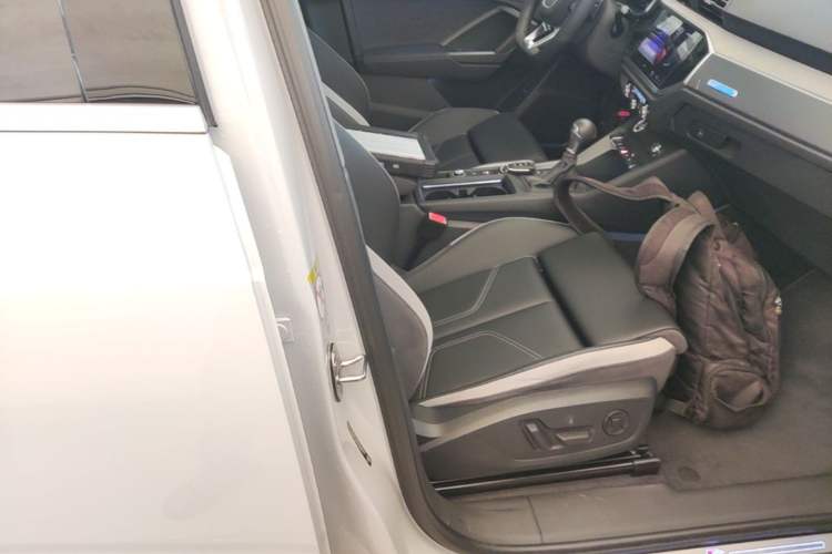 Used Audi Q3 2024 35 TFSI Fashion Dynamic Edition Right Front Seat