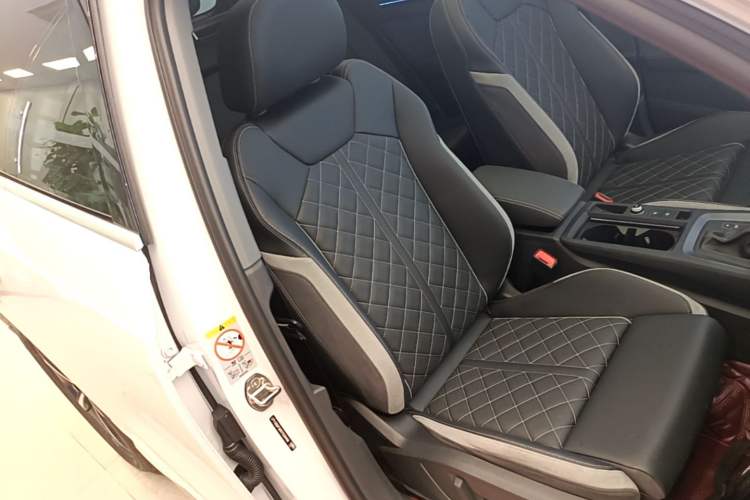 Used Audi Q3 2024 35 TFSI Fashion Dynamic Edition Right Front Seat