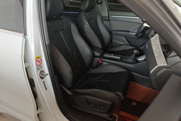 Used Audi Q3 2024 35 TFSI Ambition Dynamic Edition Right Front Seat