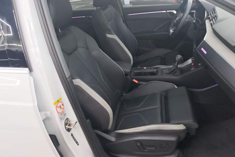 Used Audi Q3 2024 35 TFSI Fashion Dynamic Edition Right Front Seat