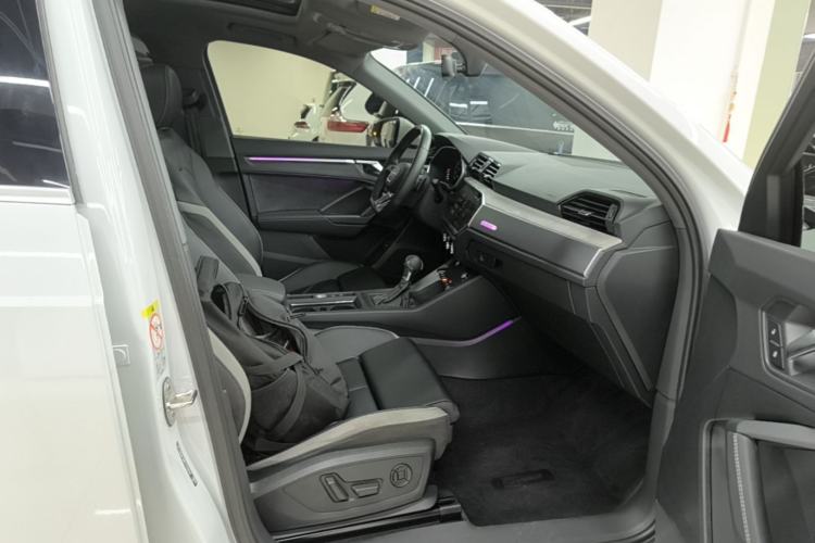 Used Audi Q3 2024 35 TFSI Fashion Dynamic Edition Right Front Seat