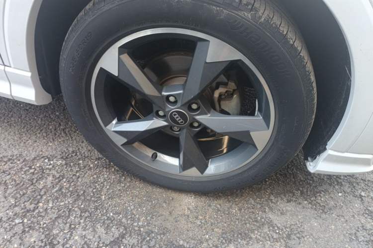 Used Audi Q3 2024 35 TFSI Fashion Dynamic Edition Right Front Wheel Hub