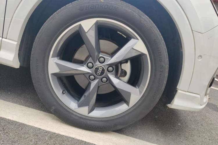 Used Audi Q3 2024 35 TFSI Fashion Dynamic Edition Right Front Wheel Hub