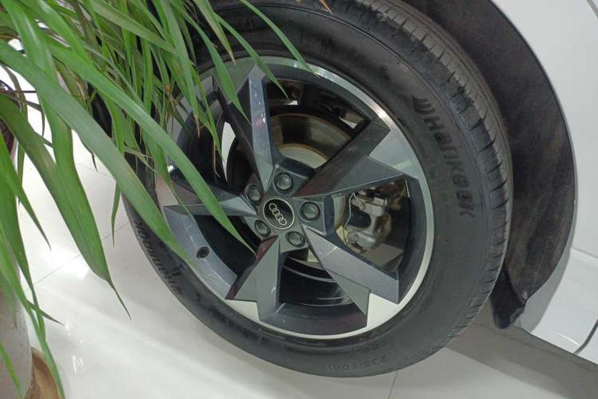 Used Audi Q3 2024 35 TFSI Fashion Dynamic Edition Right Rear Wheel Hub