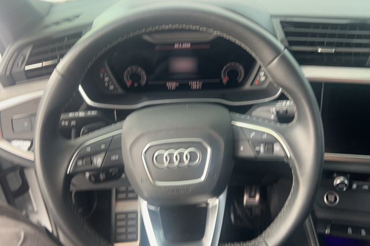 Used Audi Q3 2024 35 TFSI Fashion Dynamic Edition Steering Wheel