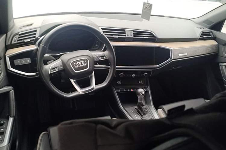 Used Audi Q3 2024 35 TFSI Stylish and Elegant Edition Steering Wheel