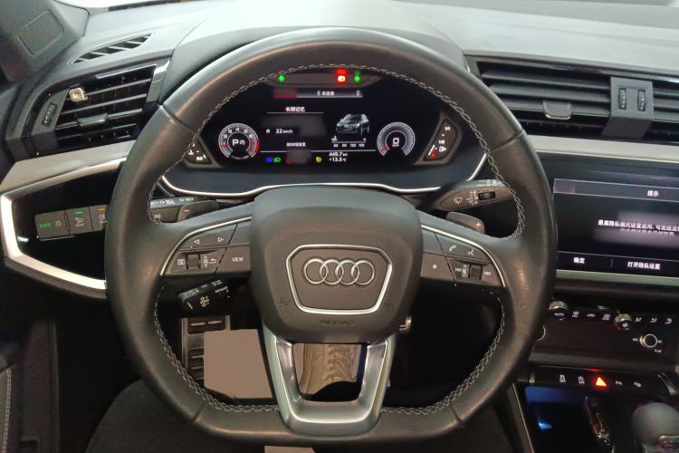 Used Audi Q3 2024 35 TFSI Fashion Dynamic Edition Steering Wheel
