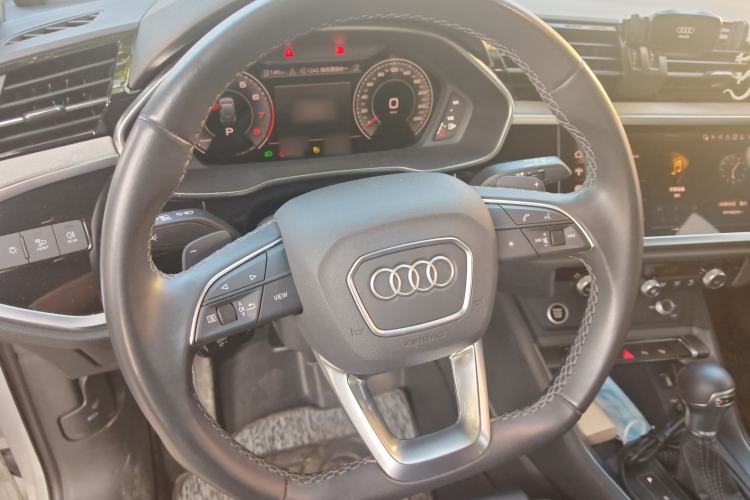 Used Audi Q3 2024 35 TFSI Fashion Dynamic Edition Steering Wheel