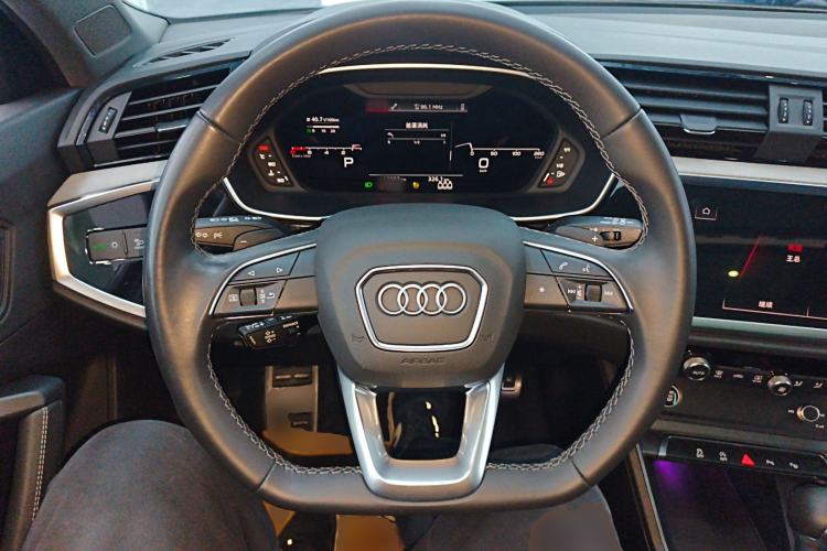 Used Audi Q3 2024 35 TFSI Fashion Dynamic Edition Steering Wheel