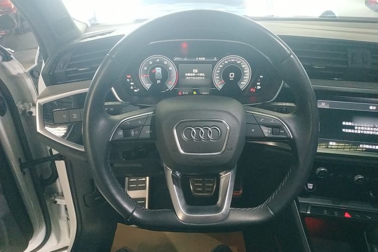 Used Audi Q3 2024 35 TFSI Fashion Dynamic Edition Steering Wheel