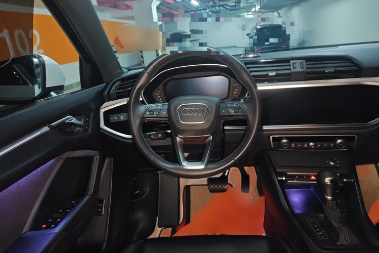 Used Audi Q3 2024 35 TFSI Advanced Style Edition Steering Wheel