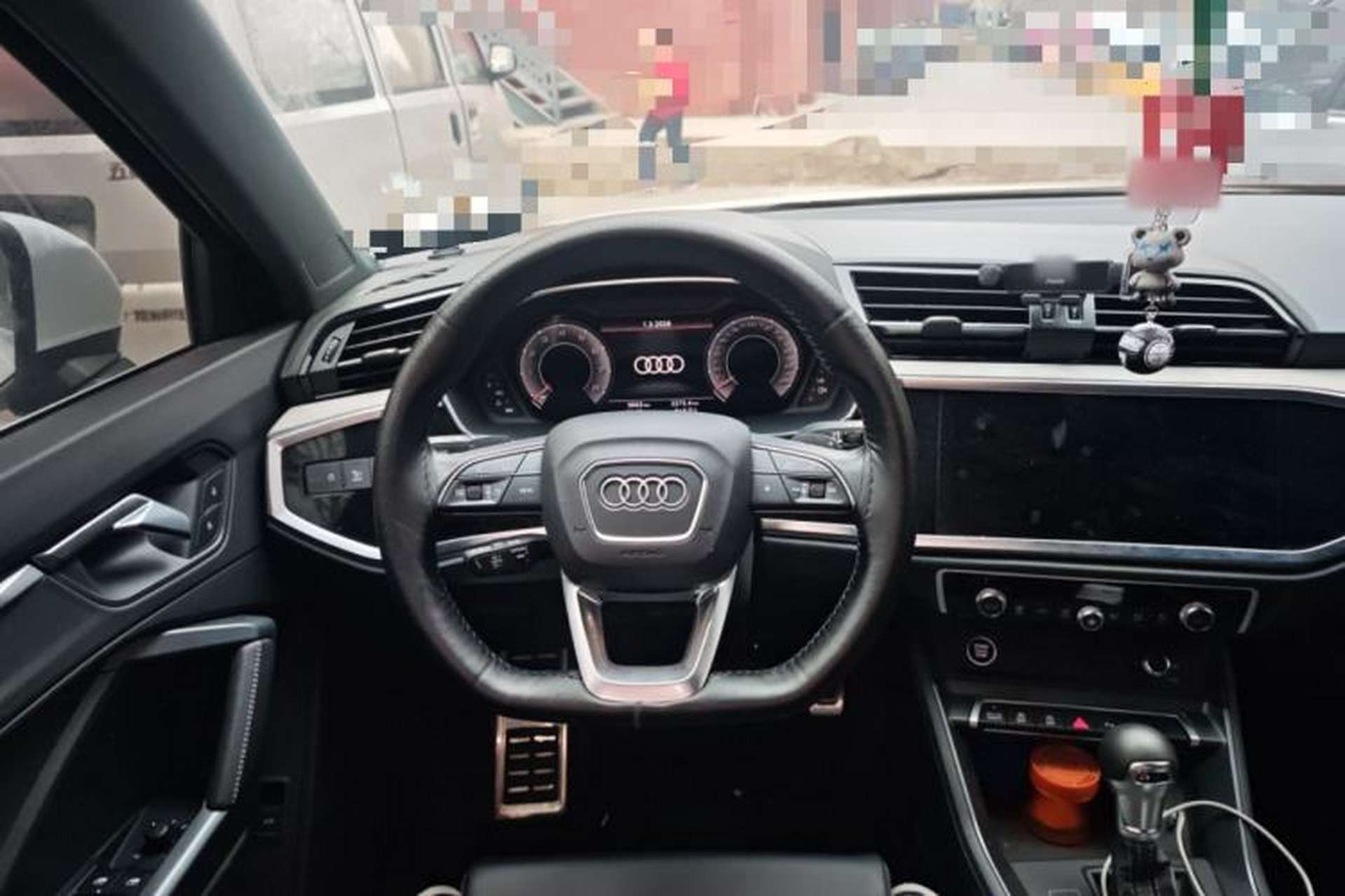 Used Audi Q3 2024 40 TFSI Fashion Dynamic Model Steering Wheel