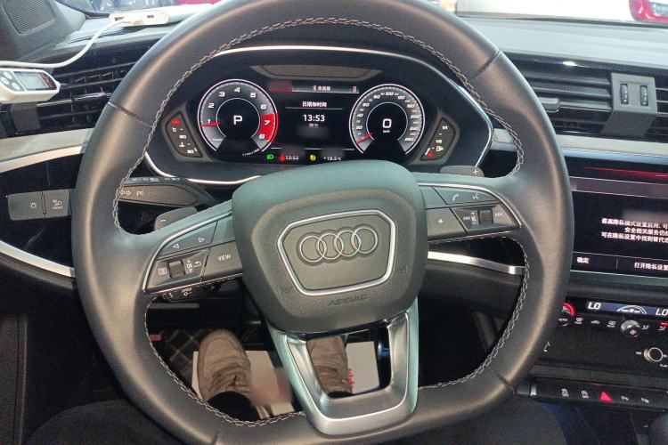 Used Audi Q3 2024 35 TFSI Fashion Dynamic Edition Steering Wheel