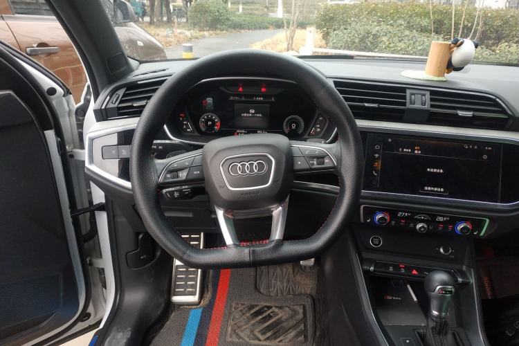 Used Audi Q3 2024 35 TFSI Fashion Dynamic Edition Steering Wheel