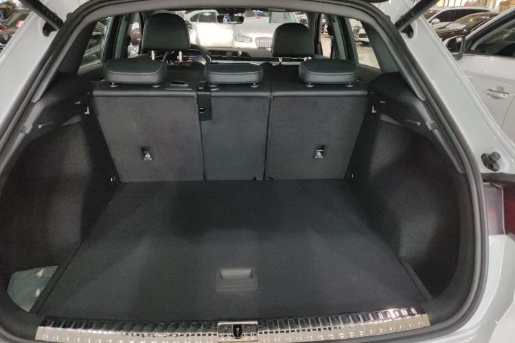 Used Audi Q3 2024 40 TFSI Fashion Dynamic Model Trunk