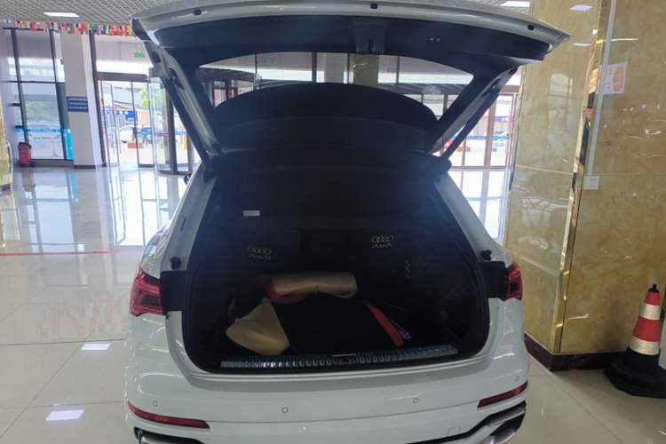 Used Audi Q3 2024 35 TFSI Fashion Dynamic Edition Trunk