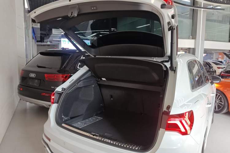 Used Audi Q3 2024 40 TFSI Fashion Dynamic Model Trunk
