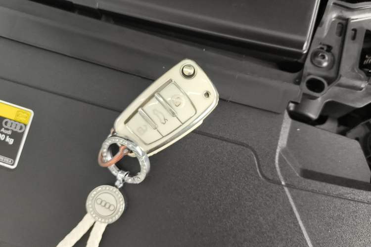 Used Audi Q3 2024 40 TFSI Fashion Dynamic Model Vehicle Key